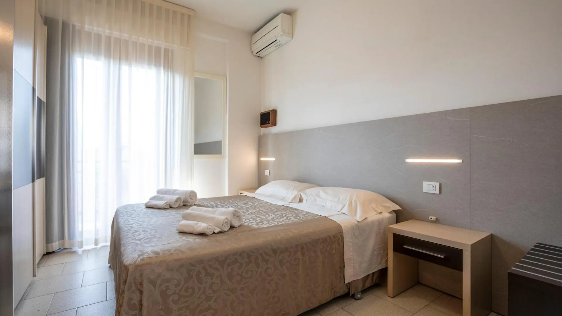 Hotel Deborah Milano Marittima