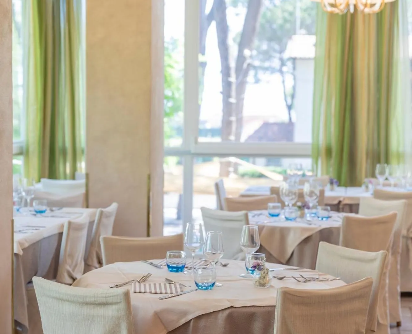 Hotel Deborah Milano Marittima 3*,