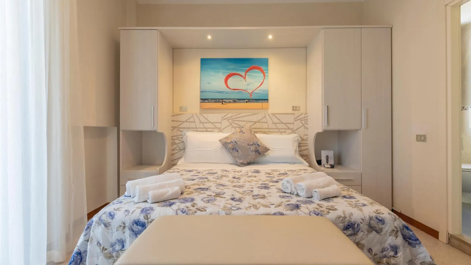 Hotel Deborah Milano Marittima 3*,  İtalya