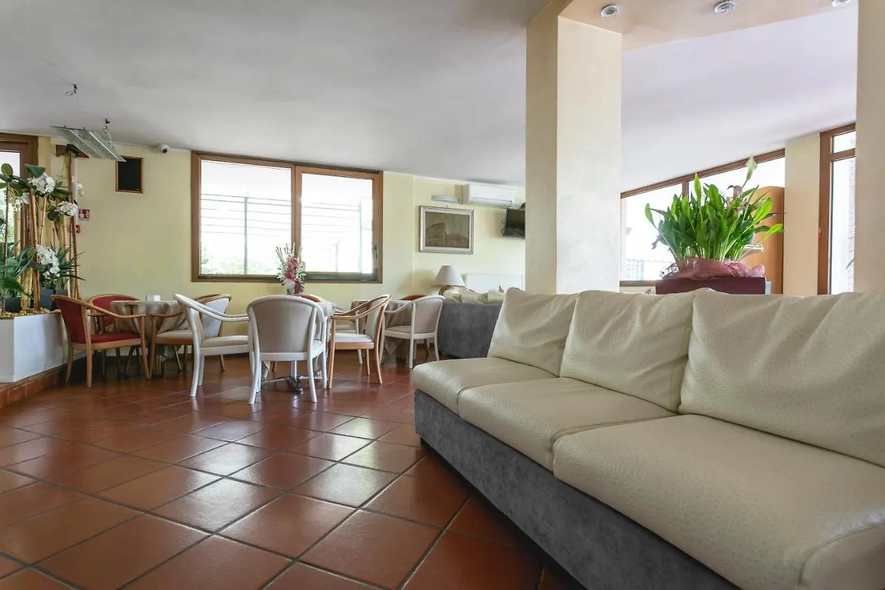 Hotel Deborah Milano Marittima 3*,